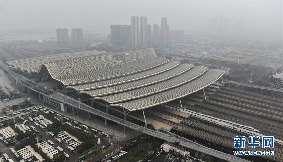 (新華全媒頭條·圖文互動(dòng))(2)同舟共濟(jì)戰(zhàn)“疫”記——中國(guó)抗擊新冠肺炎疫情全紀(jì)實(shí)