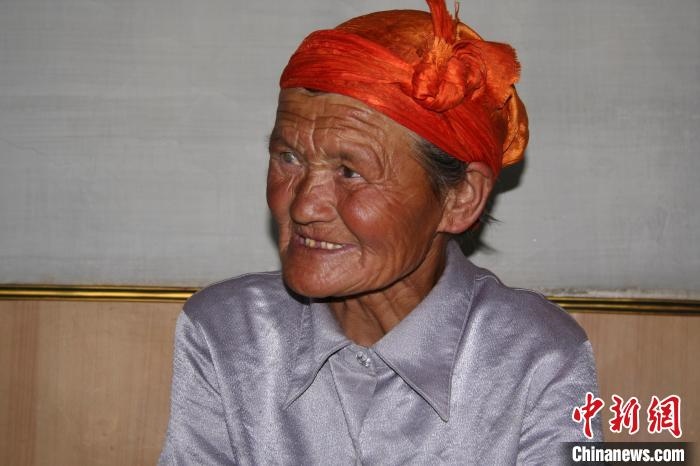 薩仁托婭拍攝的“草原母親”?！∷_仁托婭供圖