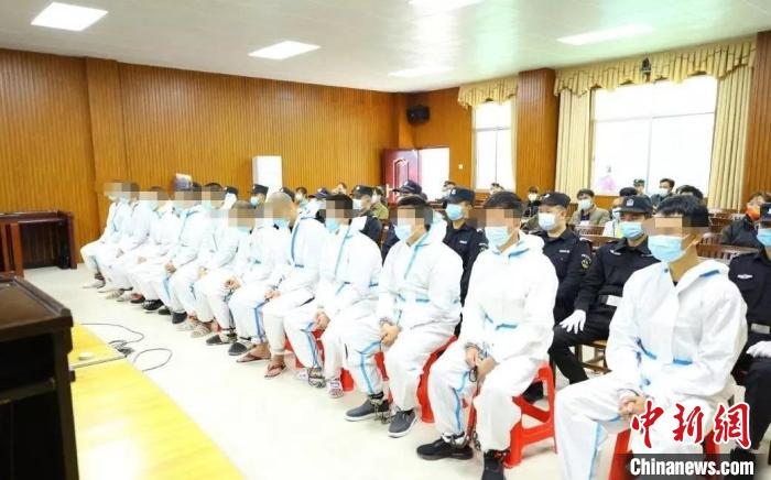 圖為庭審現(xiàn)場(chǎng)?！|蘭法院 攝