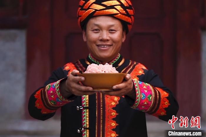 圖為“暢饗云宴”巧手年菜系列短視頻截圖。　胡遠(yuǎn)航 攝