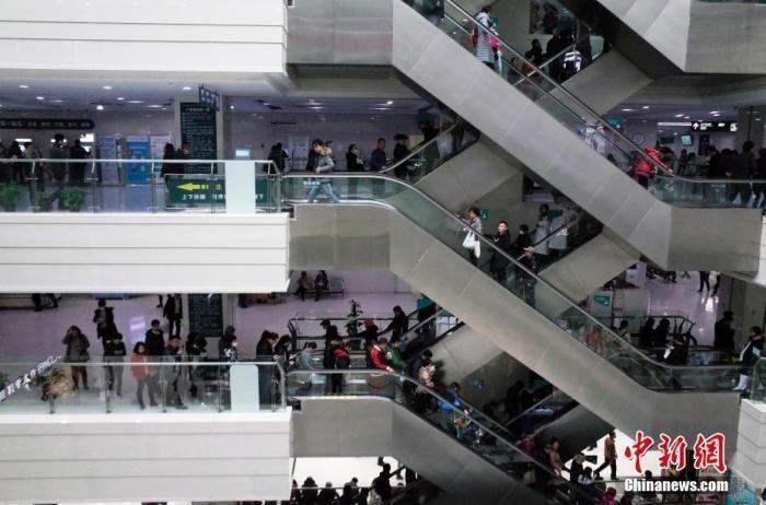 資料圖：某醫(yī)院門診樓。 <a target='_blank' href='/'>中新社</a>記者 殷立勤 攝&#xA;