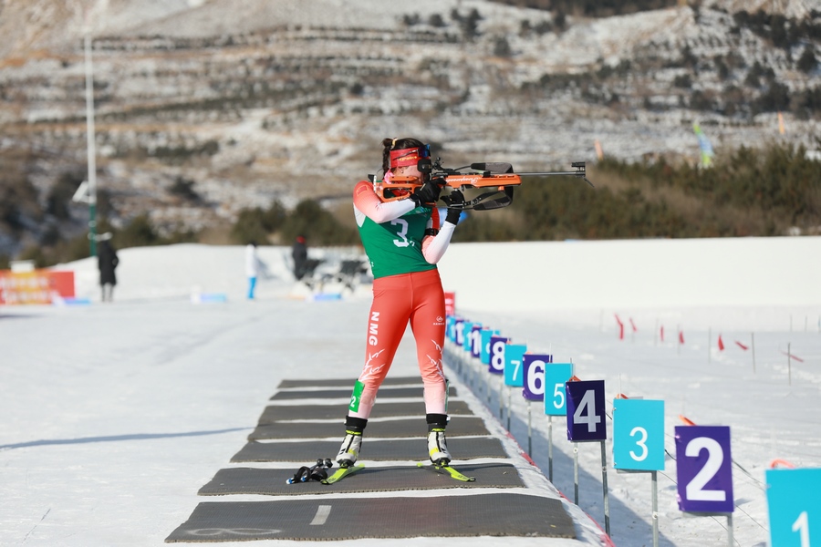 “十四冬”｜內(nèi)蒙古隊(duì)獲冬季兩項(xiàng)公開組混合接力賽銅牌