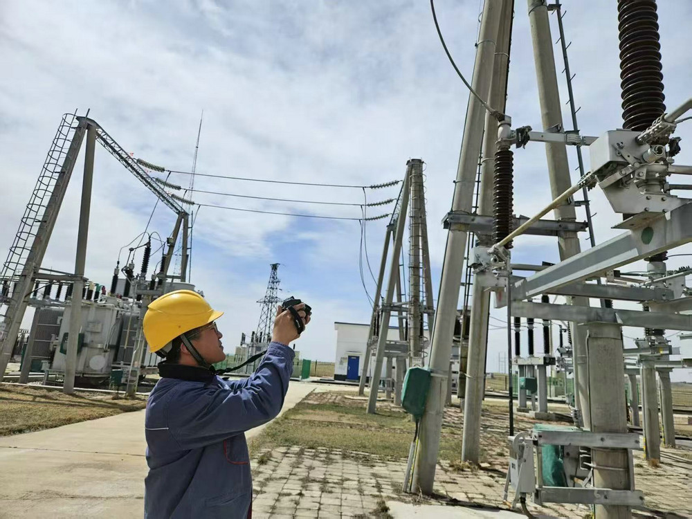 1756905631697243.jpg 哲里根圖風光電站檢修.jpg