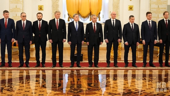  △參加歡迎儀式的俄方代表。（總臺(tái)國(guó)廣記者李晉拍攝）