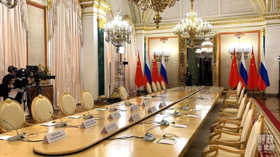 △習(xí)主席和普京總統(tǒng)舉行小范圍會(huì)談的會(huì)場(chǎng)。（總臺(tái)央視記者程鋮拍攝）