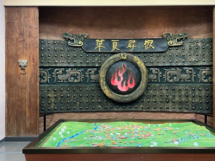 鑒往知來，跟著總書記學(xué)歷史丨走進一座博物館，尋根五千年中華文明