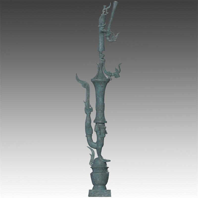 銅罍座倒立鳥足頂尊神像。四川省文物考古研究院供圖