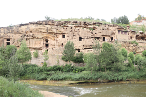 外國(guó)博主邂逅“塞上碑林”紅石峽 讀懂崖壁上的“榆林史詩(shī)”_fororder_圖片34