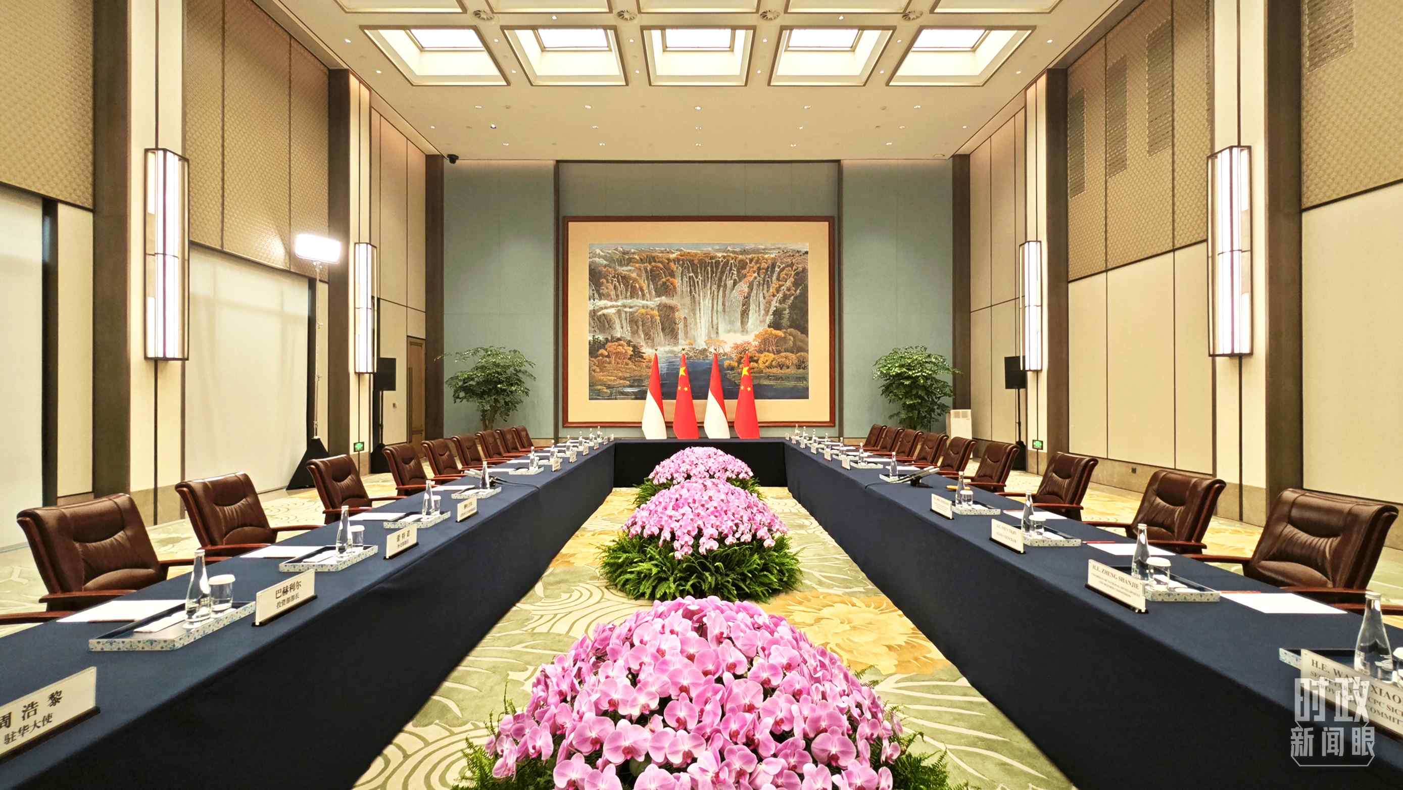 中印尼兩國(guó)元首在這里舉行會(huì)見。這是會(huì)見開始前的場(chǎng)景。（總臺(tái)央視記者許永松拍攝）