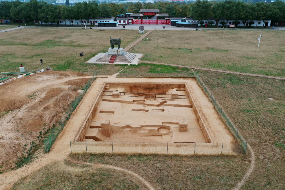 2022年河南安陽(yáng)市殷墟商王陵區(qū)第三地點(diǎn)發(fā)掘現(xiàn)場(chǎng)（資料照片）。新華社發(fā)