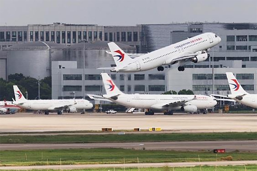 2023年8月2日，東航第二架國產(chǎn)C919大型客機執(zhí)飛滬蓉空中快線。