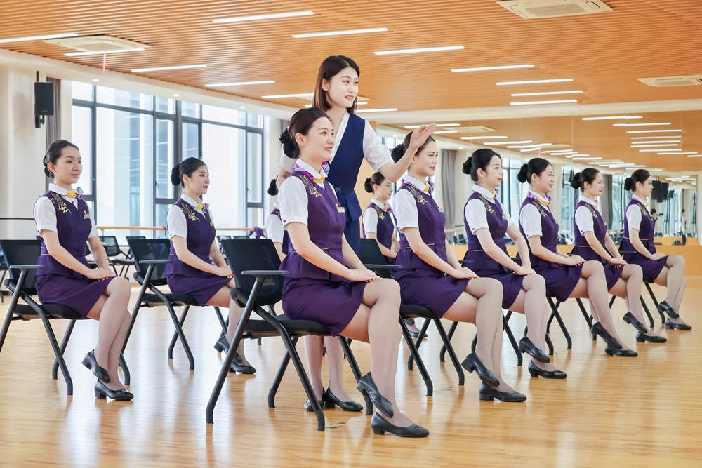 形象儀態(tài)塑造。