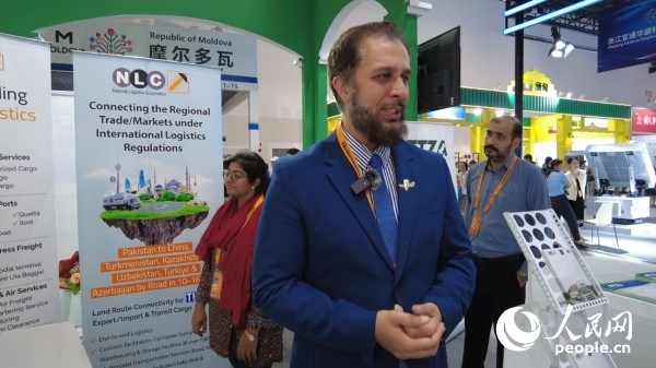 9月2日，巴基斯坦駐華使館商務(wù)參贊古拉姆·卡迪爾接受人民網(wǎng)記者采訪。人民網(wǎng)記者 趙雯博攝