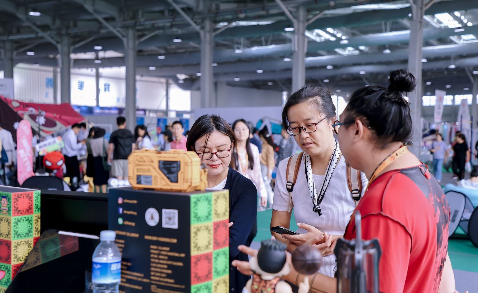 體育服務專題展區(qū)現場。人民網 歐陽易佳攝