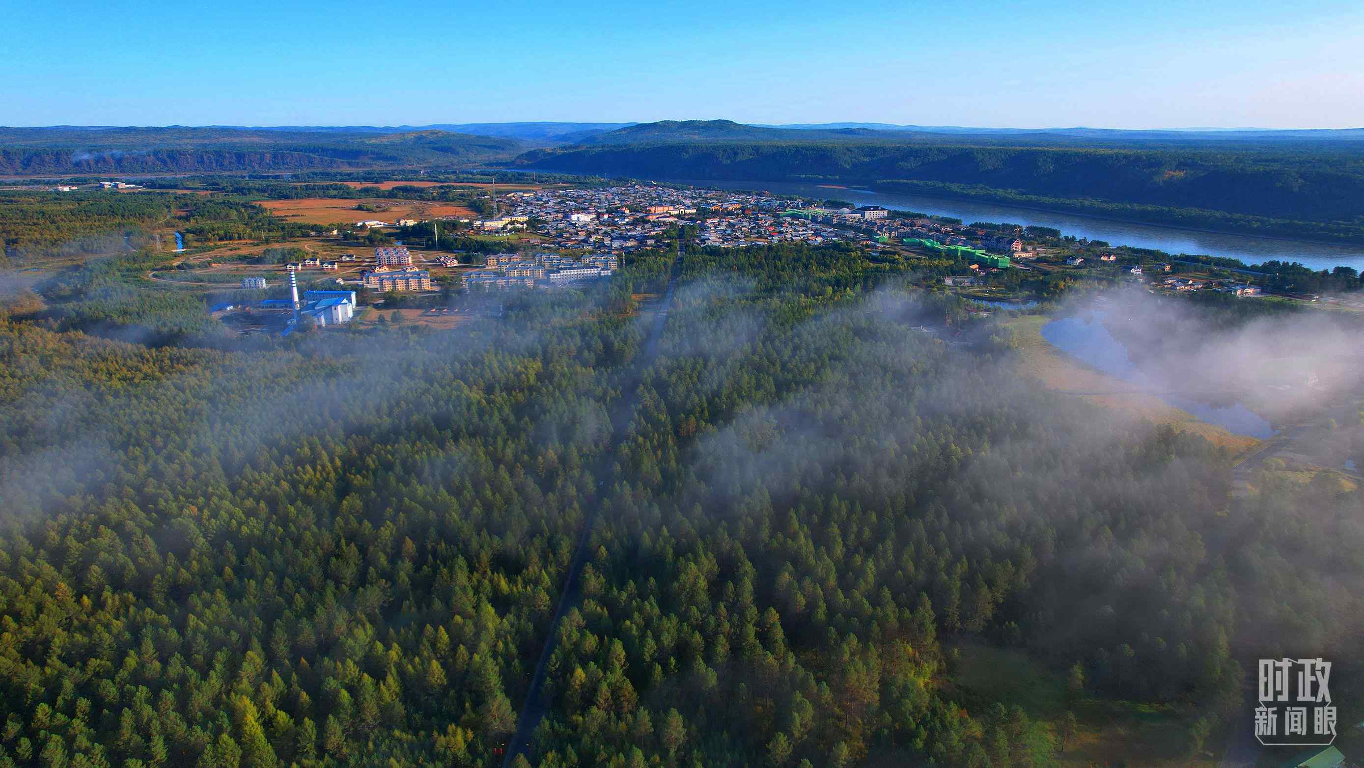 △薄霧籠罩的漠河林場。（總臺央視記者范凱拍攝）