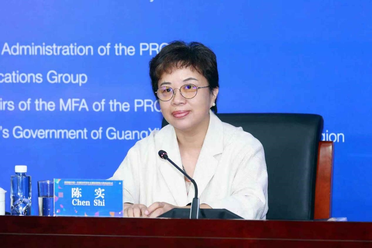 陳實(shí)主持嘉賓致辭環(huán)節(jié)。中國駐東盟使團(tuán)供圖