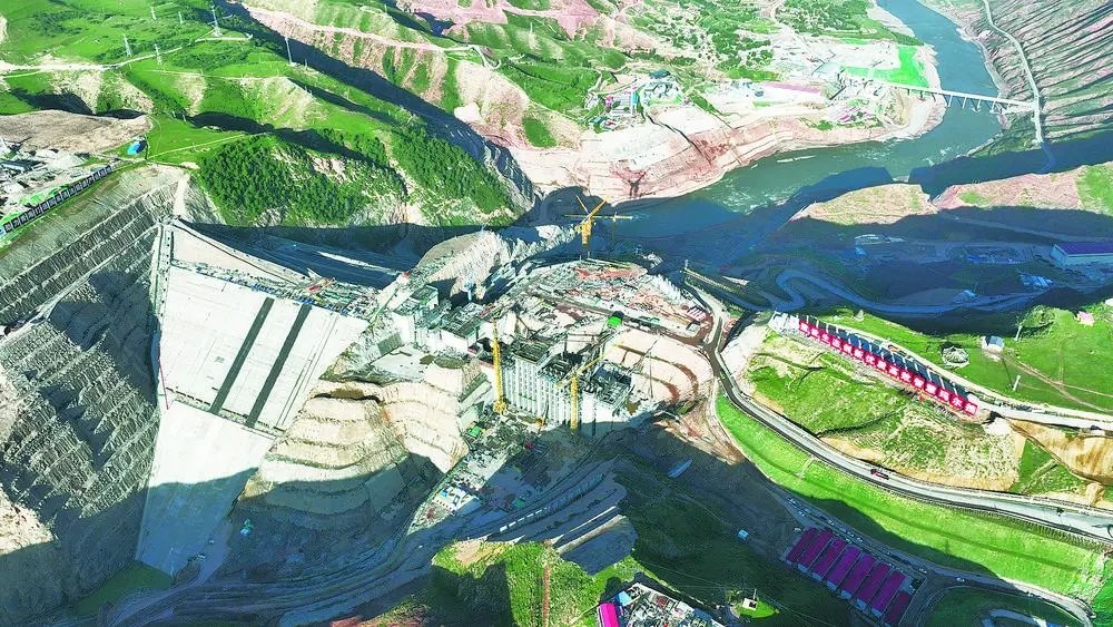 瑪爾擋水電站項目建設(shè)現(xiàn)場。國家能源集團(tuán)青海瑪爾擋水電站供圖