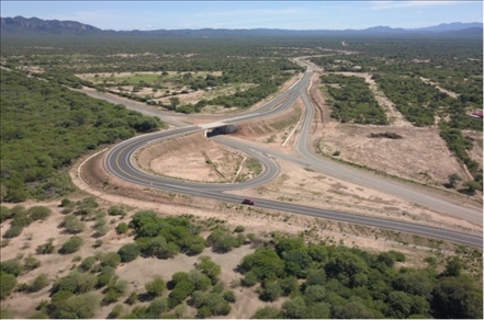 埃爾埃斯皮諾公路項(xiàng)目互通立交航拍。中國中鐵供圖