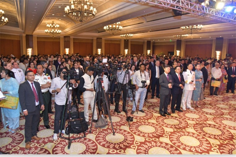 印度各界人士，各國駐印使節(jié)及外交官，中資企業(yè)、留學(xué)生和華僑華人等700余人出席招待會活動現(xiàn)場。中國駐印度大使館供圖
