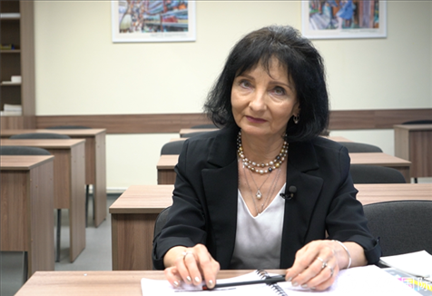 阿拉在白大孔院接受記者采訪。人民網(wǎng)記者 皇甫萬里攝