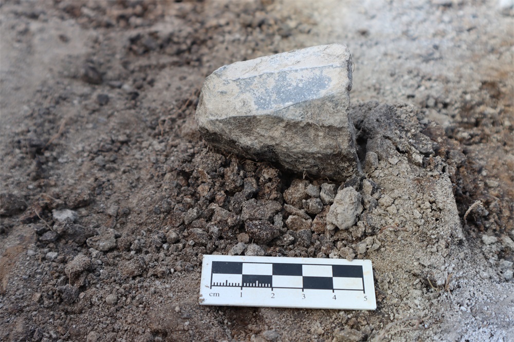 石葉石核出土場(chǎng)景。國家文物局供圖