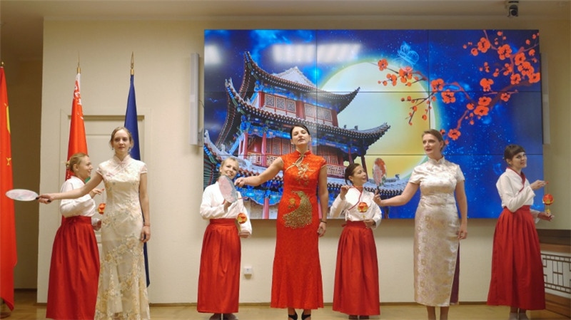白俄羅斯國(guó)立大學(xué)孔子學(xué)院的中秋晚會(huì)。受訪者供圖