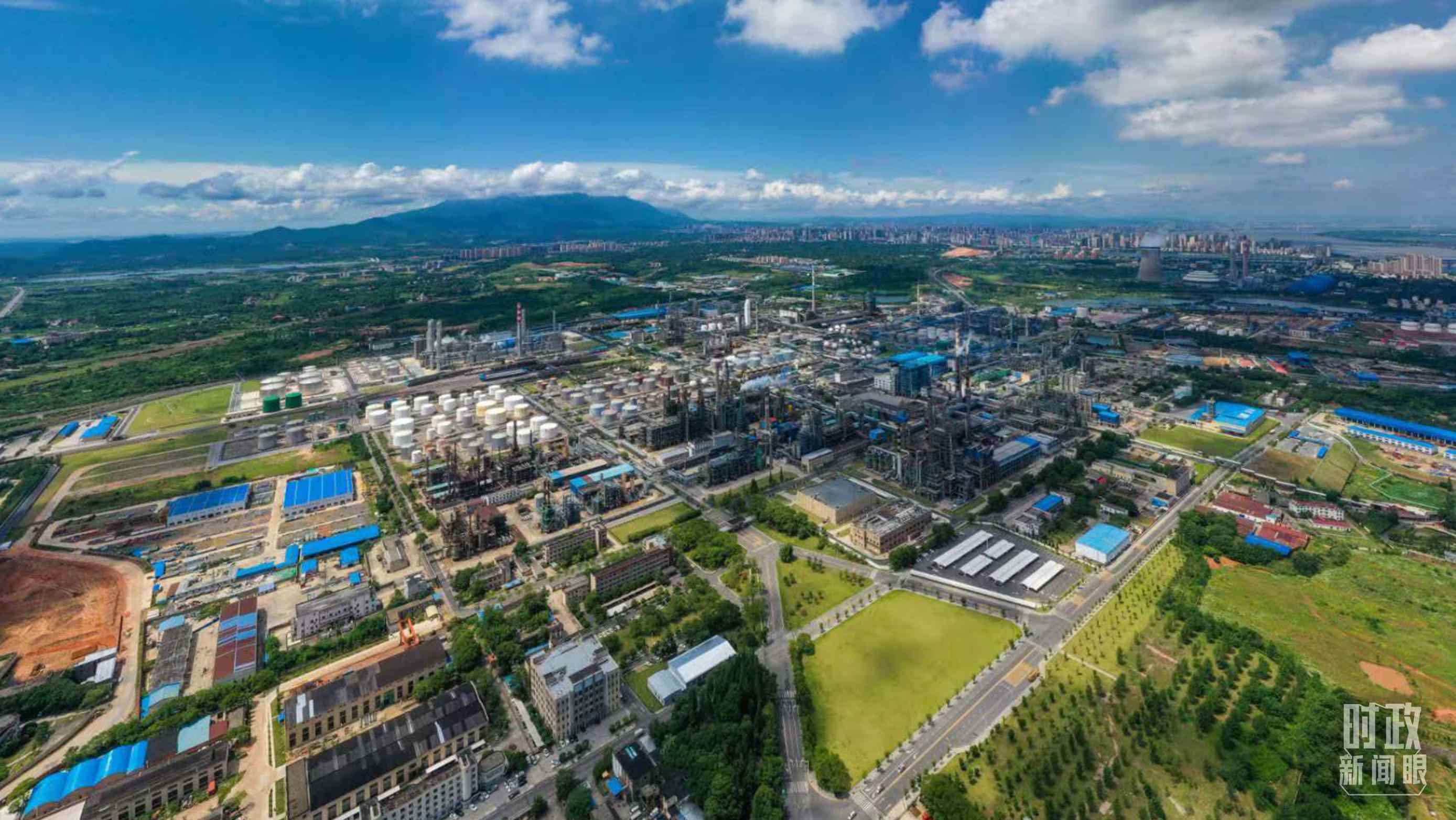 △中國(guó)石化九江分公司。（總臺(tái)記者劉陽(yáng)拍攝）