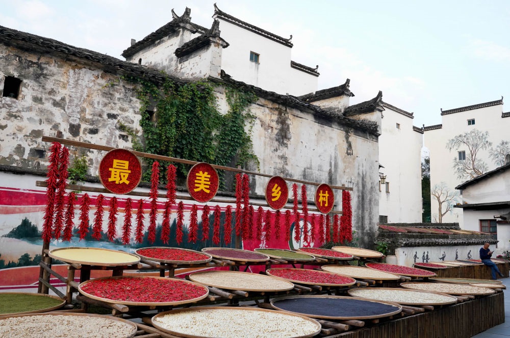 婺源縣王村石門自然村一角（2023年10月11日攝）。