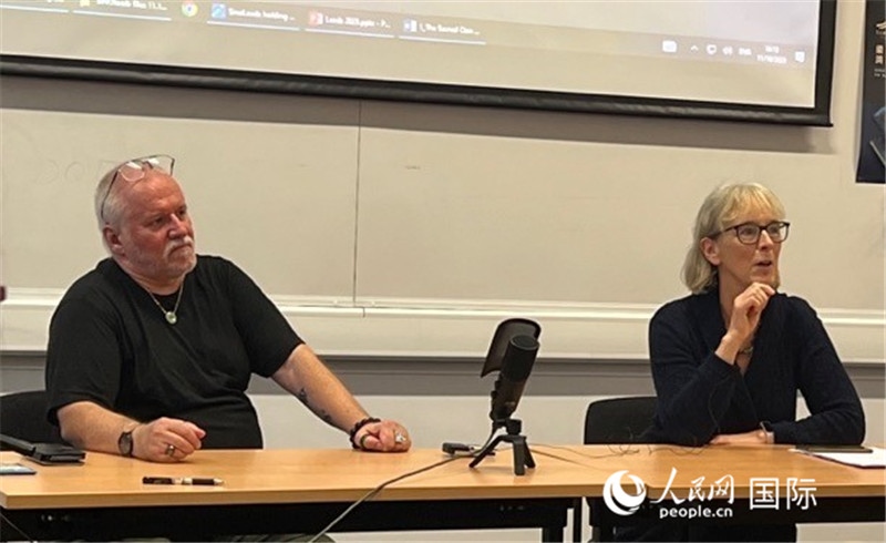 翻譯家韓斌、普華杰與師生交流 攝影 實(shí)習(xí)生王雪珊