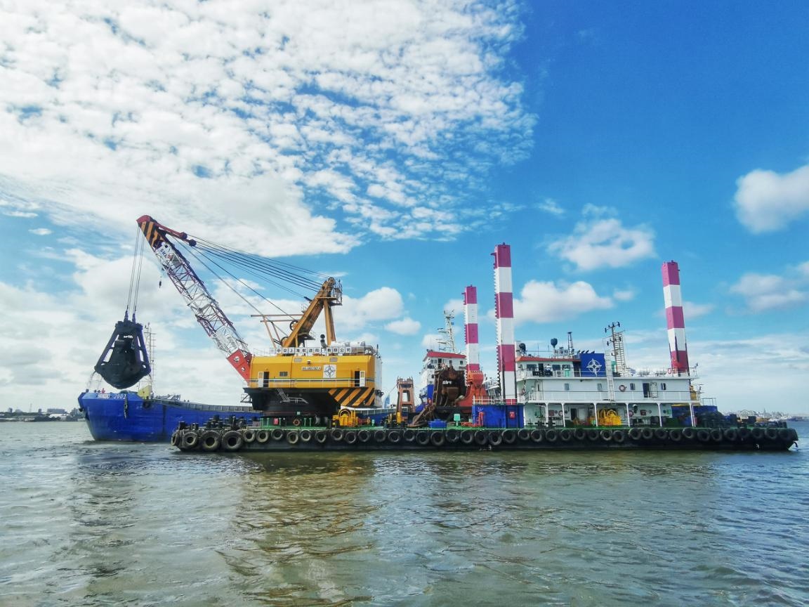 烏拉圭蒙得維的亞Capurro漁港船塢區(qū)域疏浚工程施工照片。受訪者供圖