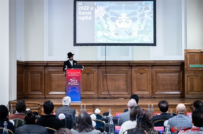 城市建筑與文化創(chuàng)意設(shè)計師卡姆·帕尼薩講述他和四川的故事。人民網(wǎng) 郭錦標(biāo)攝