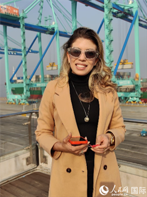 巴西《中北部傳媒集團》記者拉尼艾莉接受采訪。人民網(wǎng)記者 符園園攝