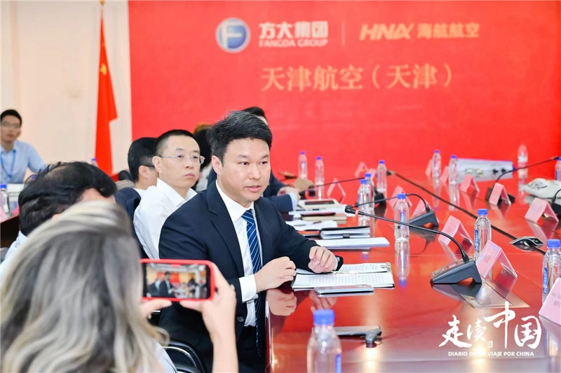 巴航工業(yè)大中華區(qū)商用飛機(jī)客戶支援經(jīng)理楊海波。主辦方供圖