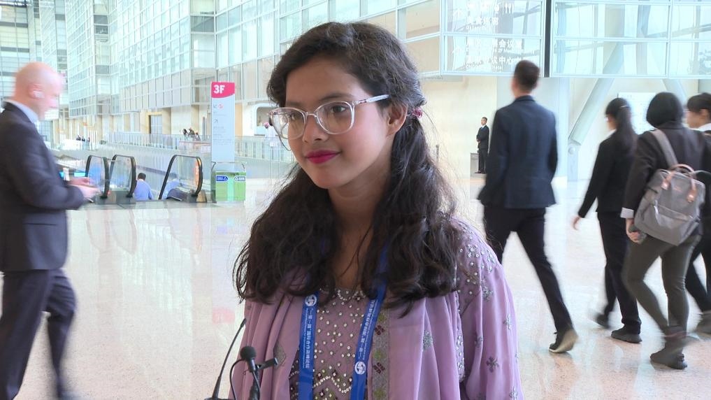 阿里法·沁在參加第三屆“一帶一路”國際合作高峰論壇民心相通專題論壇后接受記者采訪。