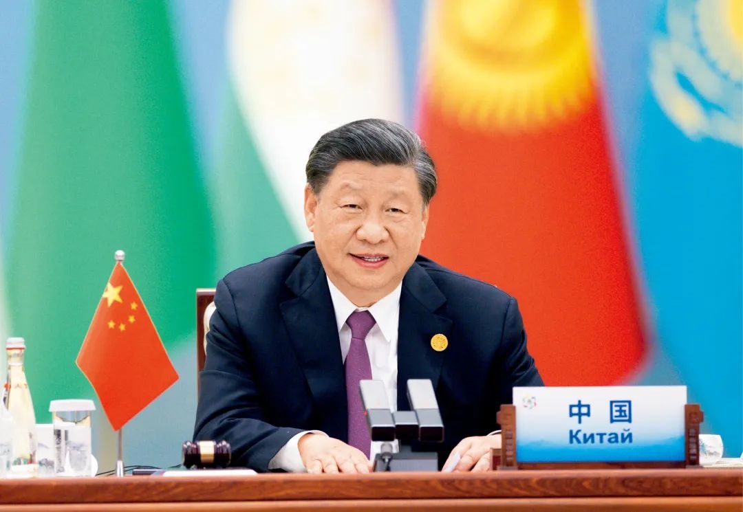 2023年5月19日上午，國家主席習(xí)近平在陜西省西安市主持首屆中國—中亞峰會(huì)并發(fā)表題為《攜手建設(shè)守望相助、共同發(fā)展、普遍安全、世代友好的中國—中亞命運(yùn)共同體》的主旨講話。圖/ 新華社記者 黃敬文 攝