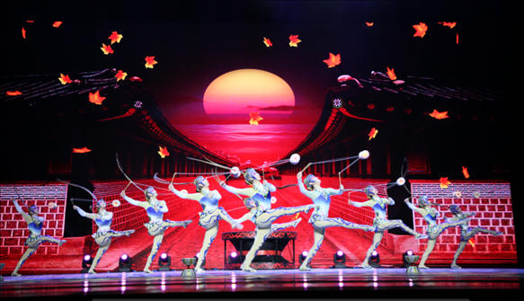 雜技《俏花旦·集體空竹》節(jié)目照。主辦方供圖