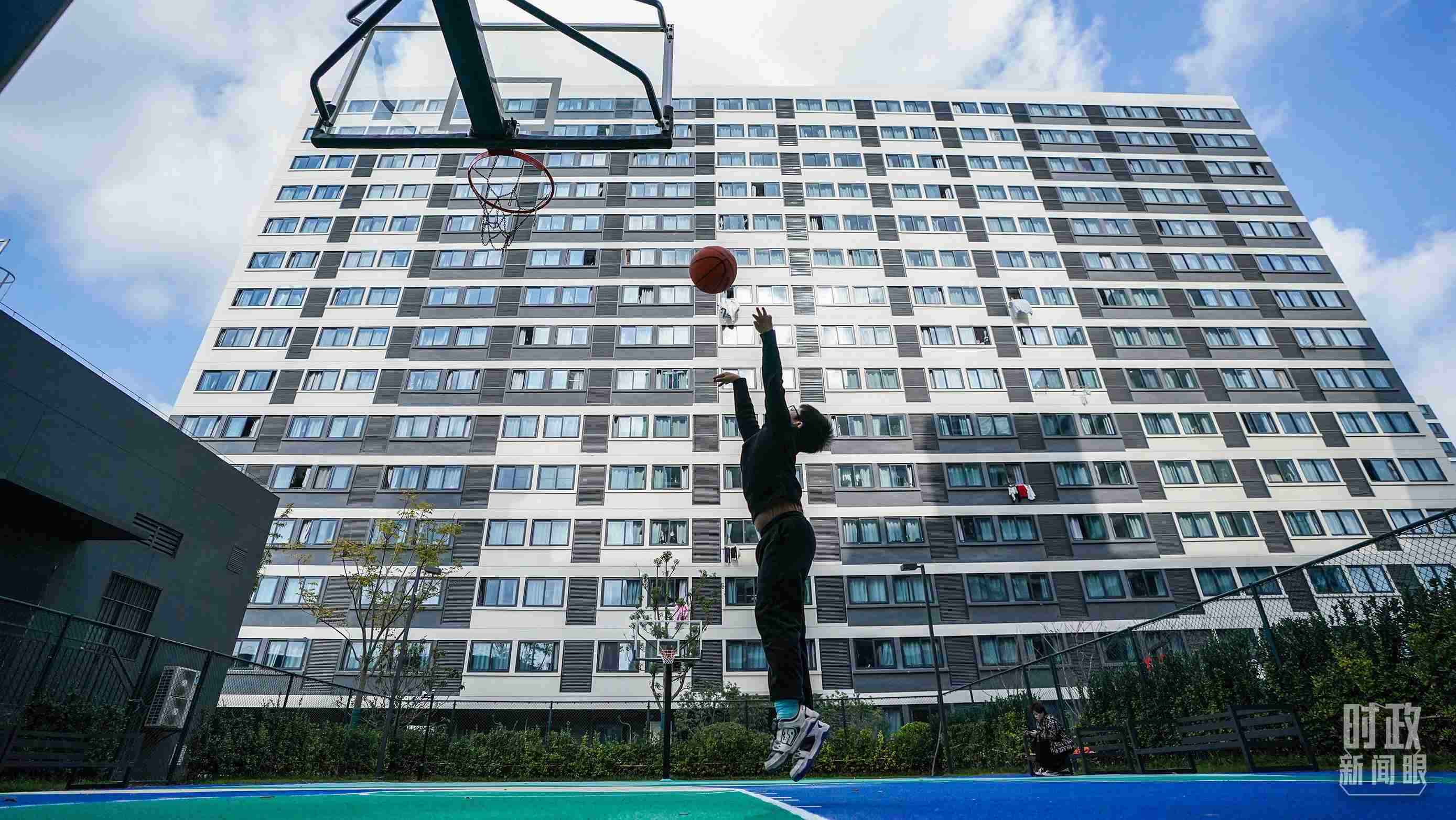 △上海市閔行區(qū)新時代城市建設(shè)者管理者之家。（總臺國廣記者李晉拍攝）