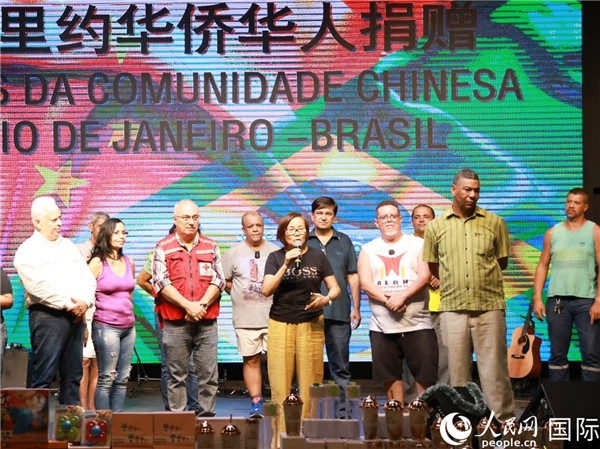 捐贈活動中方發(fā)起人之一的孫特英女士在捐贈活動中致辭。人民網(wǎng)記者 陳海琪攝