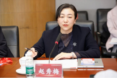 人民網(wǎng)輿情數(shù)據(jù)中心主任、人民在線總經(jīng)理趙秀梅發(fā)言