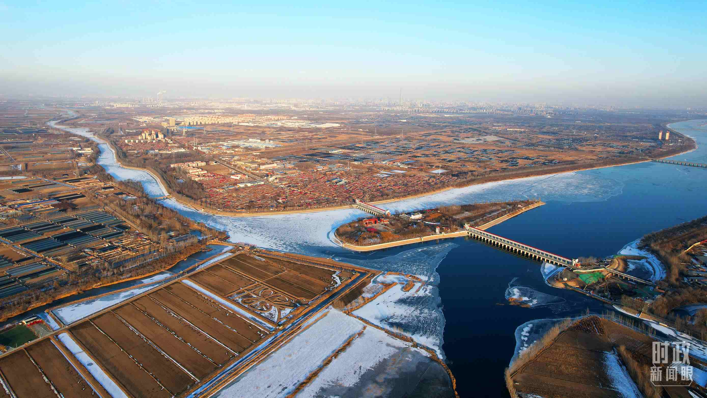 △俯瞰第六埠村。（總臺央視記者范凱拍攝）