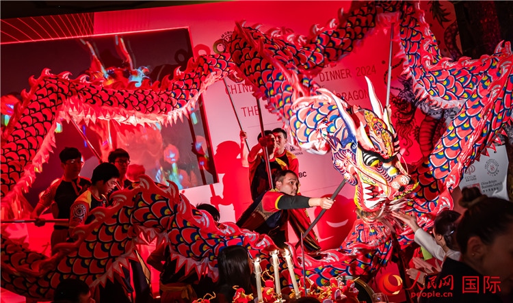 “共慶中國(guó)年 共享新機(jī)遇”破冰者新春晚宴現(xiàn)場(chǎng)盛況。人民網(wǎng) 郭錦標(biāo)攝