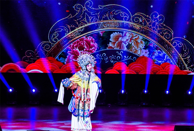 京劇梅派傳人胡文閣帶來《貴妃醉酒》。趙 靖攝