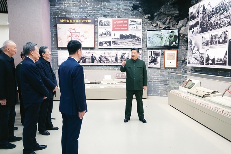 2024年2月1日至2日，中共中央總書記、國家主席、中央軍委主席習近平來到天津，看望慰問基層干部群眾。這是2日上午，習近平在平津戰(zhàn)役紀念館考察。 新華社記者 鞠鵬/攝