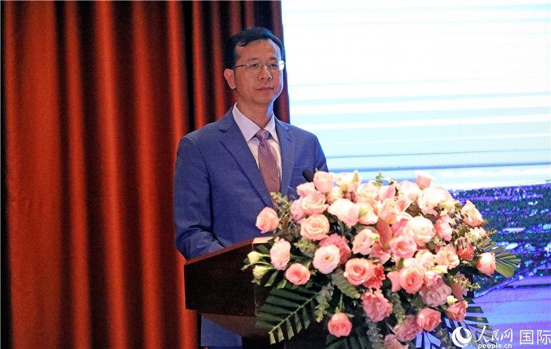 外交部外事管理司副司長(zhǎng)姚紹俊在宣介會(huì)上致辭。人民網(wǎng)記者趙益普