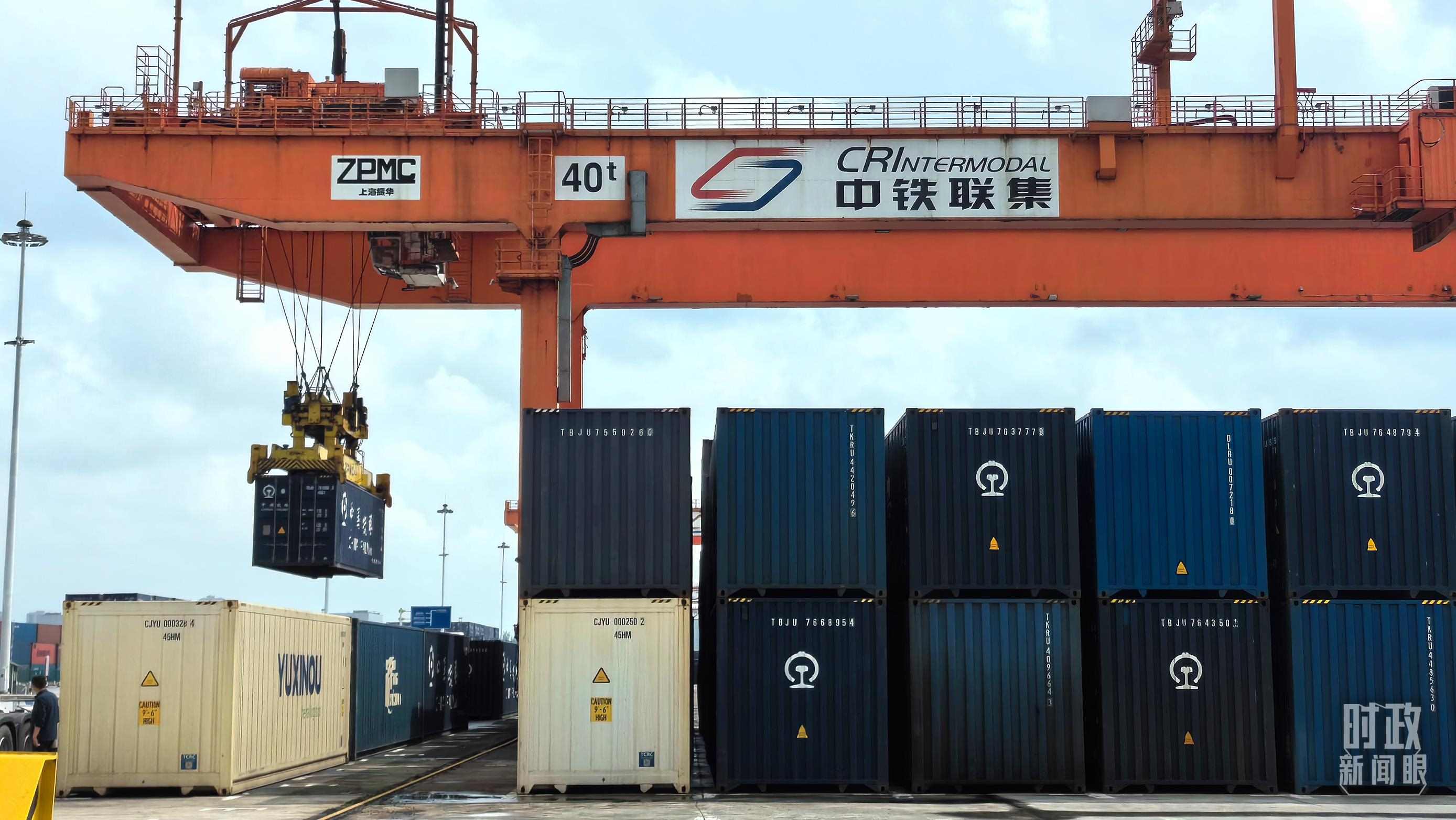 △重慶國際物流樞紐園區(qū)。（總臺央視記者趙化拍攝）