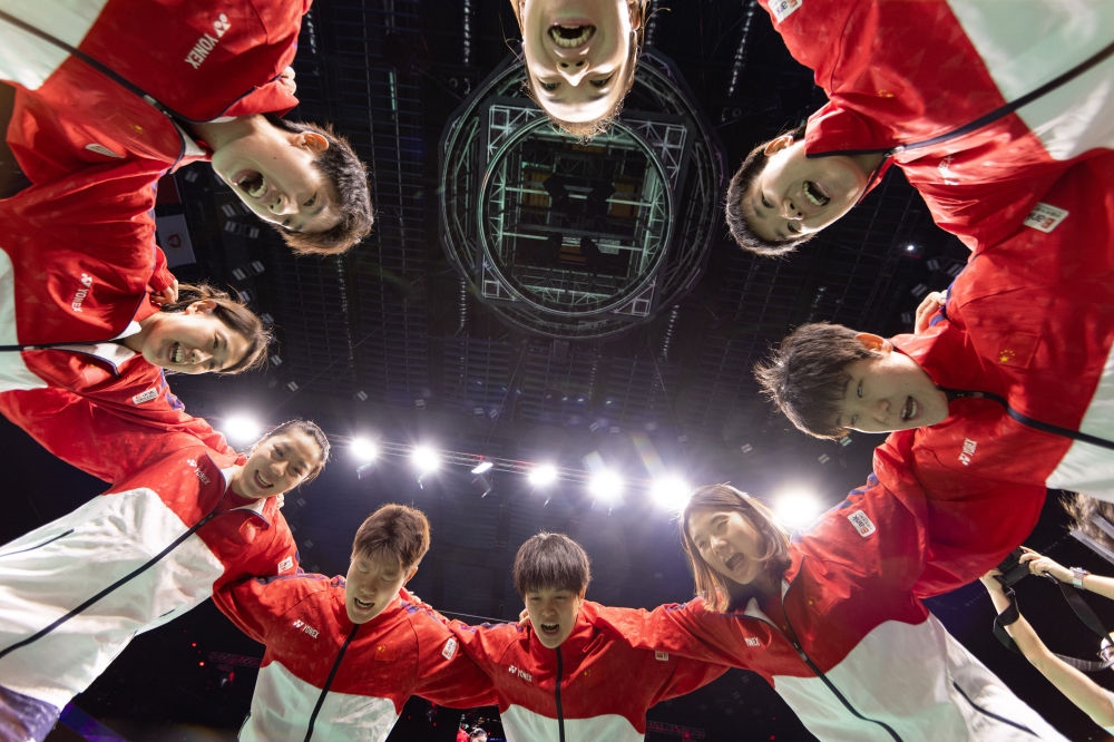 5月5日，中國(guó)隊(duì)在賽前互相鼓勵(lì)。新華社記者 江宏景 攝