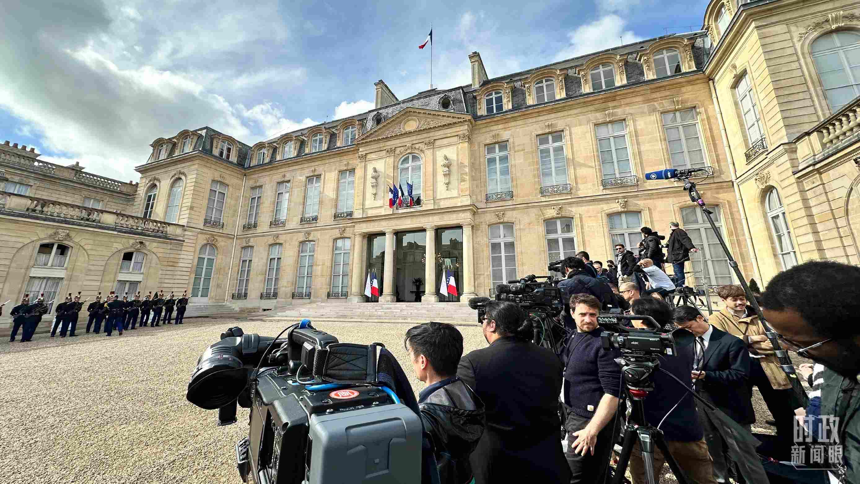 △愛麗舍宮。（總臺(tái)央視記者關(guān)舟拍攝）