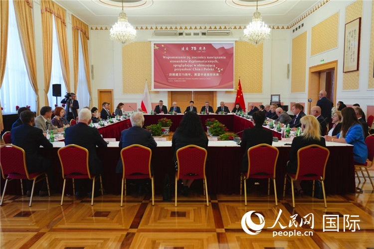 圖為座談會現(xiàn)場。 人民網(wǎng)記者 李增偉 攝