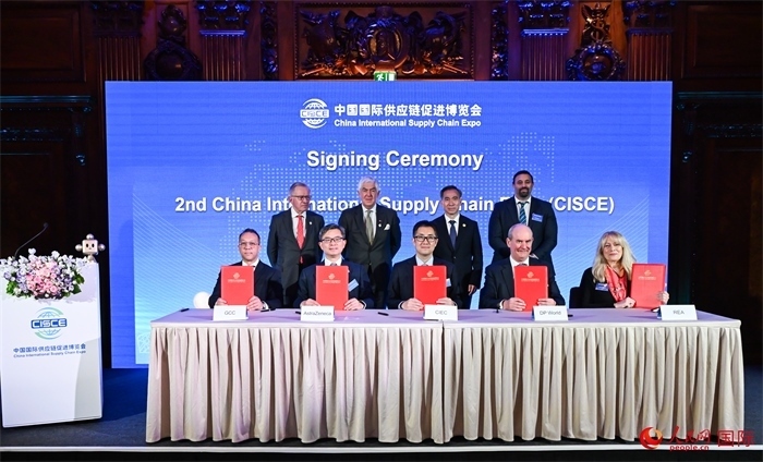 簽約儀式現(xiàn)場(chǎng)。人民網(wǎng) 郭錦標(biāo)攝