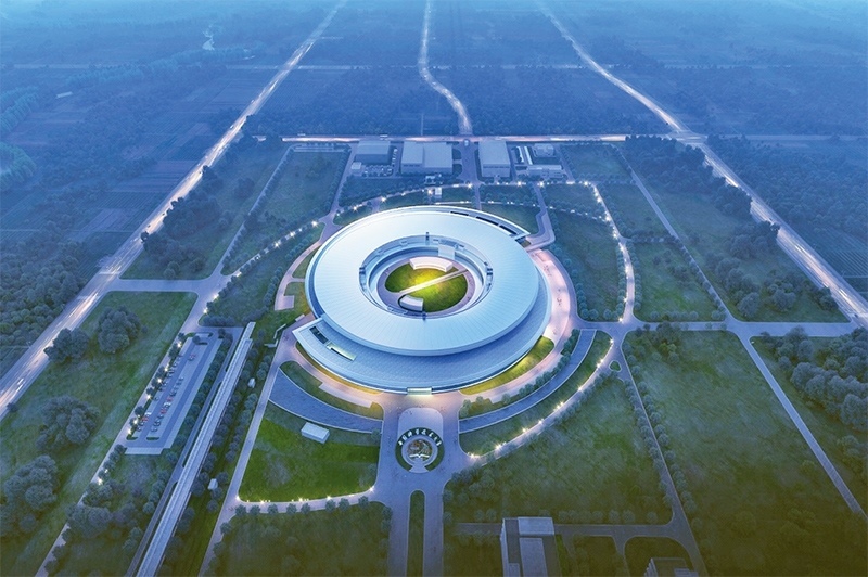 近年來，長三角各省市牢牢把握高質(zhì)量發(fā)展這個首要任務(wù)，因地制宜培育和發(fā)展新質(zhì)生產(chǎn)力，朝著世界級城市群目標(biāo)邁進(jìn)。圖為第四代大科學(xué)裝置“合肥先進(jìn)光源”的效果圖（資料圖片）。 新華社發(fā)（中國科學(xué)技術(shù)大學(xué)國家同步輻射實驗室供圖）